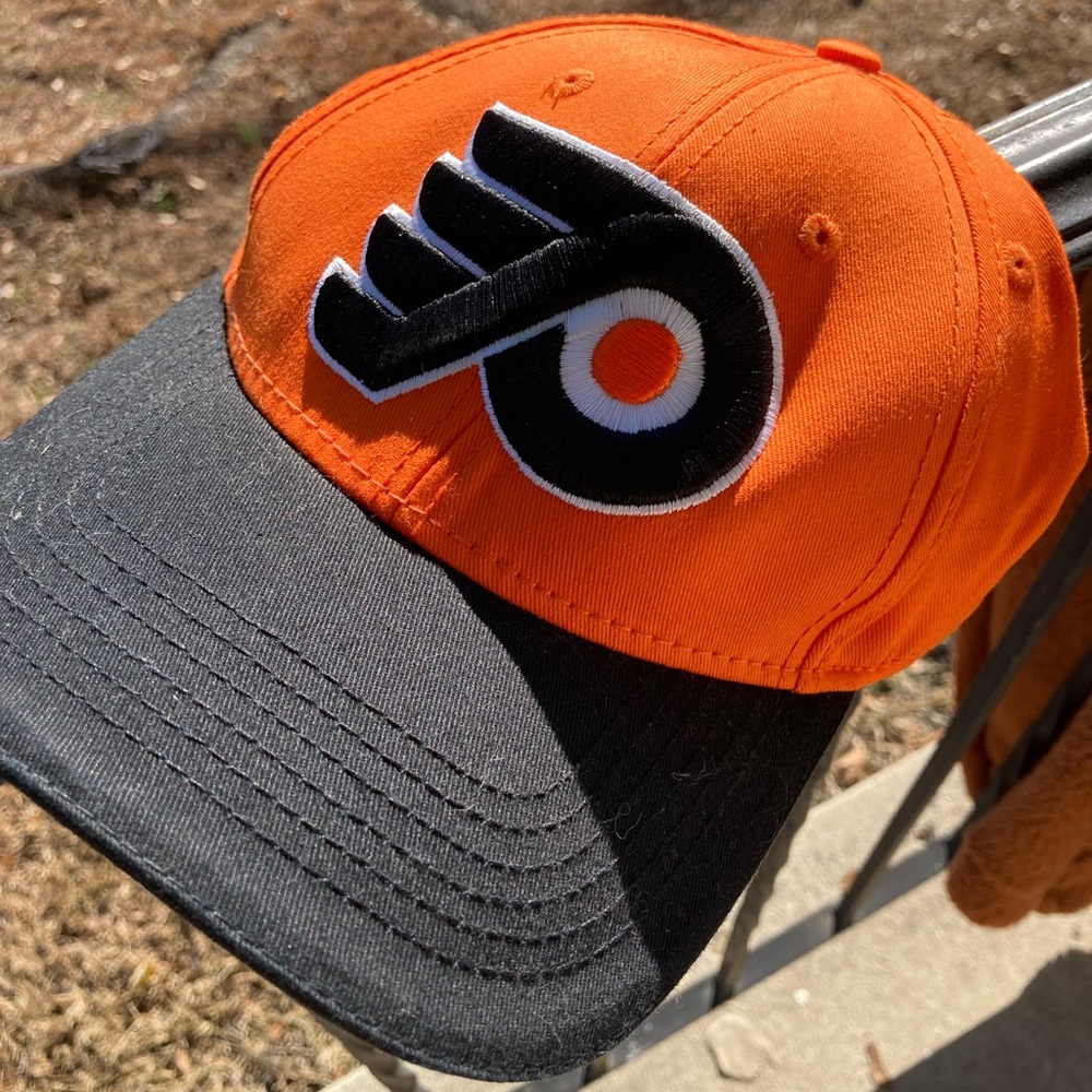 Brand new Philadelphia Flyers hat. Never been worn